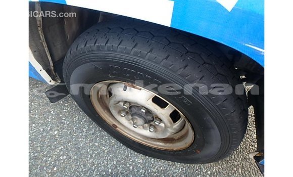 Buy Import Nissan Caravan White Car in Import - Dubai in Aragatsotn Buy Import Nissan Caravan White Car in Import - Dubai in Aragatsotn