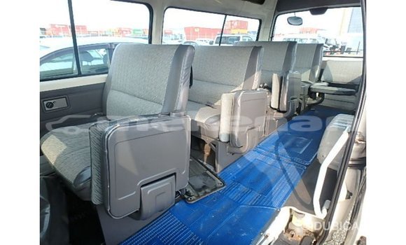 Buy Import Nissan Caravan White Car in Import - Dubai in Aragatsotn Buy Import Nissan Caravan White Car in Import - Dubai in Aragatsotn