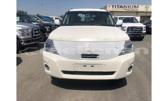 Buy Import Nissan Patrol White Car in Import - Dubai in Aragatsotn Buy Import Nissan Patrol White Car in Import - Dubai in Aragatsotn
