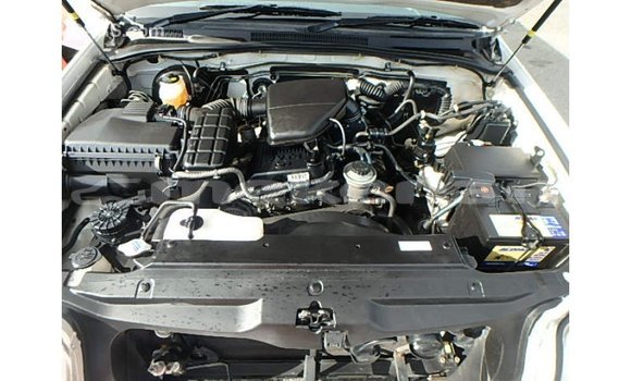 Buy Import Toyota Hilux White Car in Import - Dubai in Aragatsotn Buy Import Toyota Hilux White Car in Import - Dubai in Aragatsotn