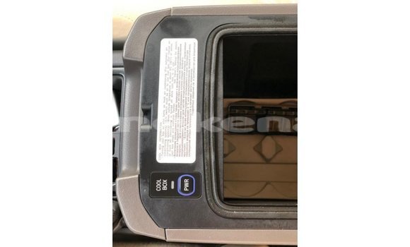 Buy Import Toyota Prado White Car in Import - Dubai in Aragatsotn Buy Import Toyota Prado White Car in Import - Dubai in Aragatsotn