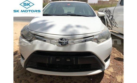 Buy Import Toyota Yaris White Car in Import - Dubai in Aragatsotn
