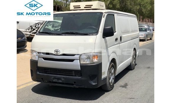 Buy Import Toyota Hiace White Car in Import - Dubai in Aragatsotn