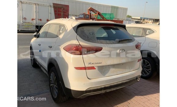 Buy Import Hyundai Tucson White Car in Import - Dubai in Aragatsotn Buy Import Hyundai Tucson White Car in Import - Dubai in Aragatsotn