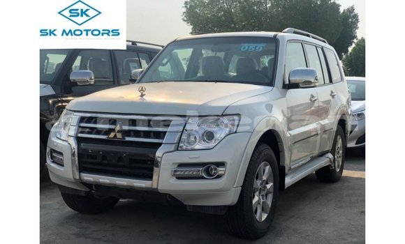 Buy Import Mitsubishi Pajero Black Car in Import - Dubai in Aragatsotn