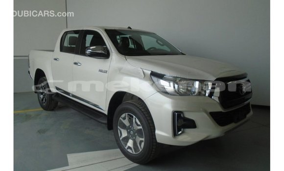 Buy Import Toyota Hilux White Car in Import - Dubai in Aragatsotn Buy Import Toyota Hilux White Car in Import - Dubai in Aragatsotn