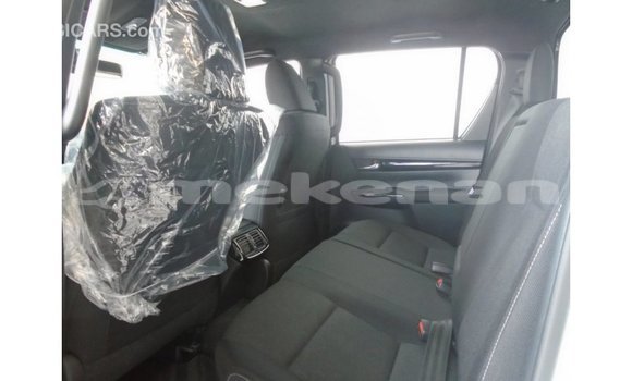Buy Import Toyota Hilux White Car in Import - Dubai in Aragatsotn Buy Import Toyota Hilux White Car in Import - Dubai in Aragatsotn