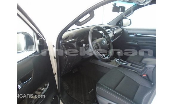 Buy Import Toyota Hilux White Car in Import - Dubai in Aragatsotn Buy Import Toyota Hilux White Car in Import - Dubai in Aragatsotn