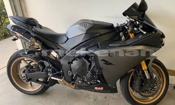 Buy Used Yamaha R1 Black Bike in Ararat in Ararat