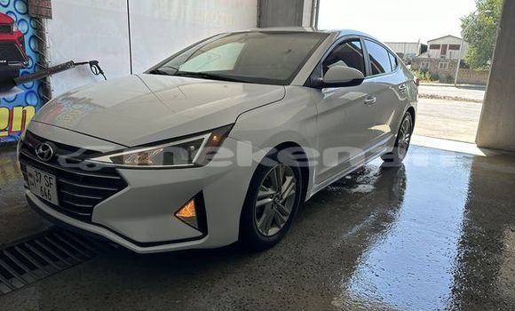 Buy Used Hyundai Elantra White Car in Yerevan in Yerevan Buy Used Hyundai Elantra White Car in Yerevan in Yerevan