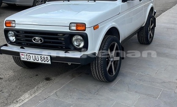 Buy Used Nissan NV200 White Car in Yerevan in Yerevan Buy Used Nissan NV200 White Car in Yerevan in Yerevan