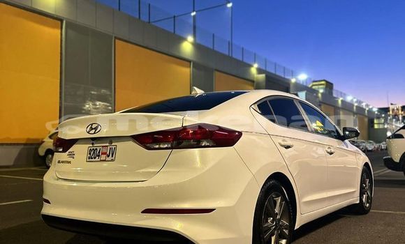 Buy Used Hyundai Elantra White Car in Abovyan in Kotaik Buy Used Hyundai Elantra White Car in Abovyan in Kotaik