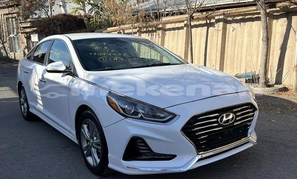 Buy Used Toyota Venza White Car in Yerevan in Yerevan Buy Used Toyota Venza White Car in Yerevan in Yerevan