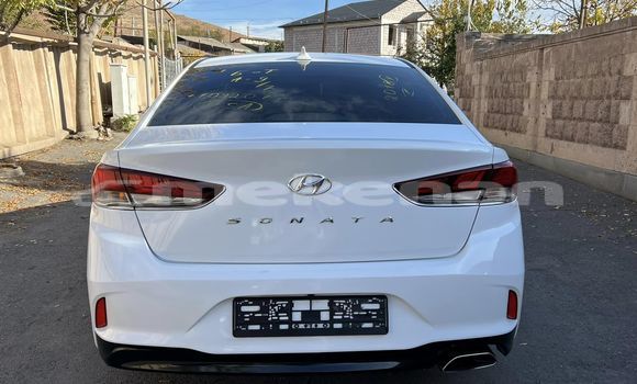 Buy Used Toyota Venza White Car in Yerevan in Yerevan Buy Used Toyota Venza White Car in Yerevan in Yerevan