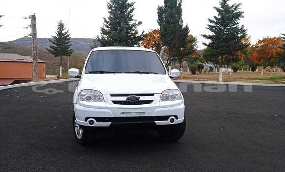 Buy Used Chevrolet Avalanche White Car in Ararat in Ararat Buy Used Chevrolet Avalanche White Car in Ararat in Ararat