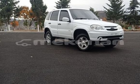 Buy Used Chevrolet Avalanche White Car in Ararat in Ararat Buy Used Chevrolet Avalanche White Car in Ararat in Ararat