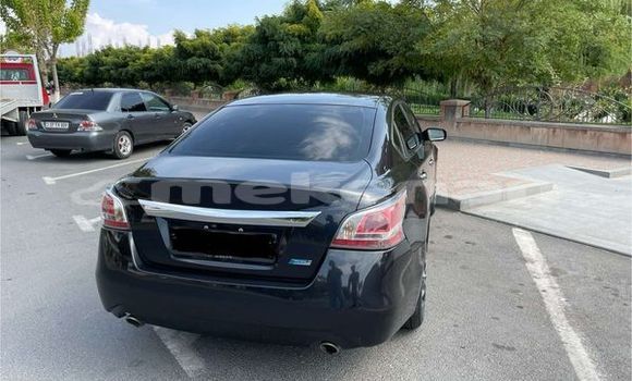 Buy Used Nissan Almera Tino Other Car in Ararat in Ararat Buy Used Nissan Almera Tino Other Car in Ararat in Ararat