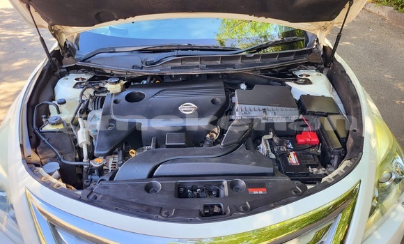 Buy Used Nissan Teana White Car in Yerevan in Yerevan Buy Used Nissan Teana White Car in Yerevan in Yerevan