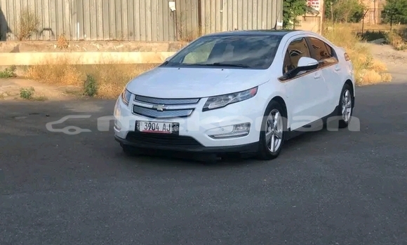Buy Used Chevrolet Volt White Car in Ararat in Ararat Buy Used Chevrolet Volt White Car in Ararat in Ararat