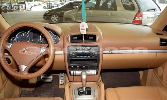 Buy Import Porsche Cayenne Green Car in Import - Dubai in Aragatsotn Buy Import Porsche Cayenne Green Car in Import - Dubai in Aragatsotn