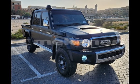 Buy Used Toyota Land Cruiser White Car in Artashat in Ararat Buy Used Toyota Land Cruiser White Car in Artashat in Ararat