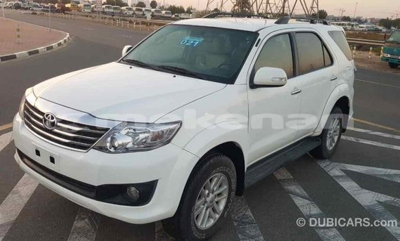 Buy Import Toyota Fortuner White Car in Import - Dubai in Aragatsotn Buy Import Toyota Fortuner White Car in Import - Dubai in Aragatsotn