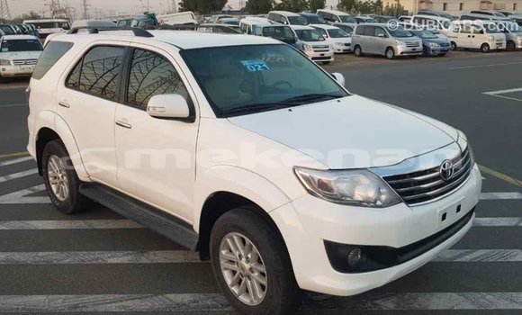 Buy Import Toyota Fortuner White Car in Import - Dubai in Aragatsotn Buy Import Toyota Fortuner White Car in Import - Dubai in Aragatsotn