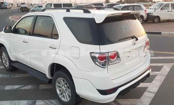 Buy Import Toyota Fortuner White Car in Import - Dubai in Aragatsotn Buy Import Toyota Fortuner White Car in Import - Dubai in Aragatsotn