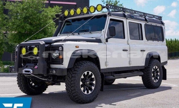 Buy Used Land Rover Defender White Car in Yerevan in Yerevan