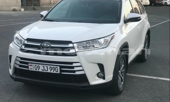 Buy Used Toyota Highlander White Car in Angeghakot in Syunik