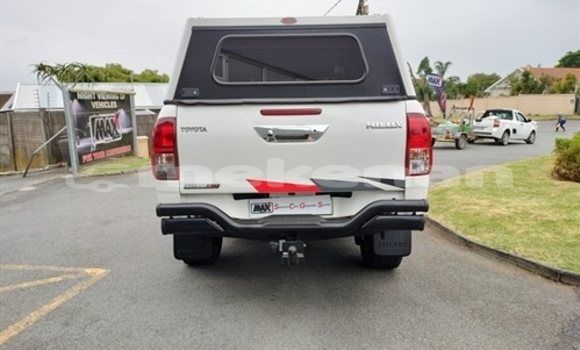 Buy Used Toyota Hilux White Car in Yerevan in Yerevan Buy Used Toyota Hilux White Car in Yerevan in Yerevan