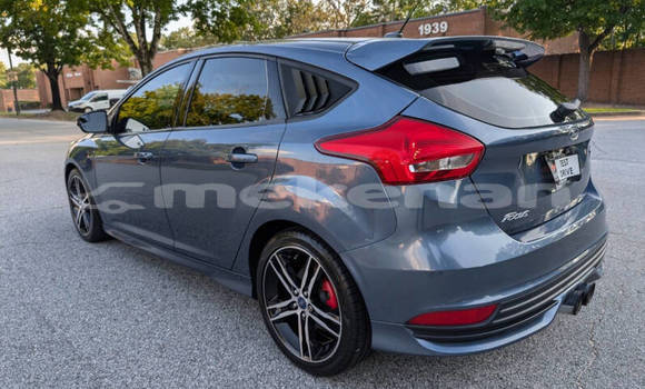 Buy Used Ford Focus Blue Car in Yerevan in Yerevan Buy Used Ford Focus Blue Car in Yerevan in Yerevan