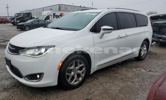 Buy Used Chrysler Pacifica White Car in Angeghakot in Syunik