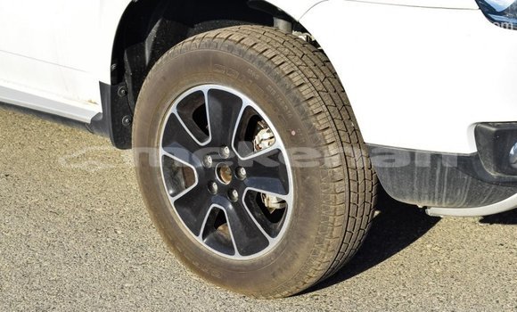 Buy Import Renault Duster White Car in Import - Dubai in Aragatsotn