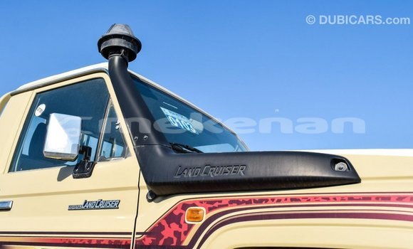 Buy Import Toyota Land Cruiser Beige Car in Import - Dubai in Aragatsotn Buy Import Toyota Land Cruiser Beige Car in Import - Dubai in Aragatsotn