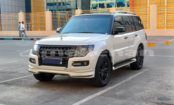 Buy Used Mitsubishi Pajero White Car in Yerevan in Yerevan Buy Used Mitsubishi Pajero White Car in Yerevan in Yerevan