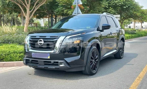 Buy Used Nissan Pathfinder Black Car in Yerevan in Yerevan Buy Used Nissan Pathfinder Black Car in Yerevan in Yerevan