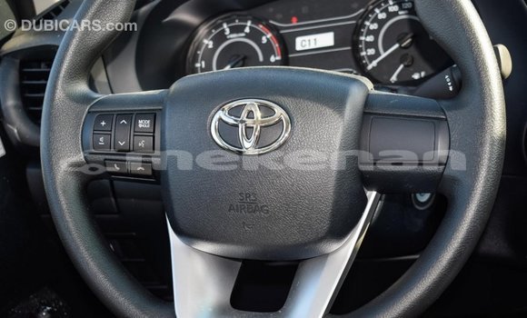 Buy Import Toyota Hilux White Car in Import - Dubai in Aragatsotn Buy Import Toyota Hilux White Car in Import - Dubai in Aragatsotn