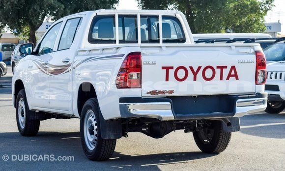 Buy Import Toyota Hilux White Car in Import - Dubai in Aragatsotn Buy Import Toyota Hilux White Car in Import - Dubai in Aragatsotn