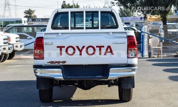 Buy Import Toyota Hilux White Car in Import - Dubai in Aragatsotn Buy Import Toyota Hilux White Car in Import - Dubai in Aragatsotn