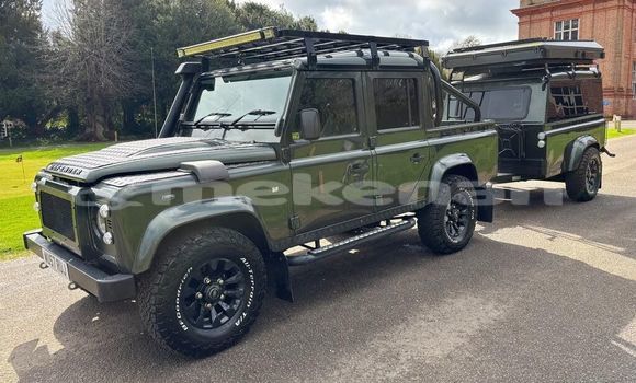 Buy Used Land Rover Defender Green Car in Yerevan in Yerevan Buy Used Land Rover Defender Green Car in Yerevan in Yerevan