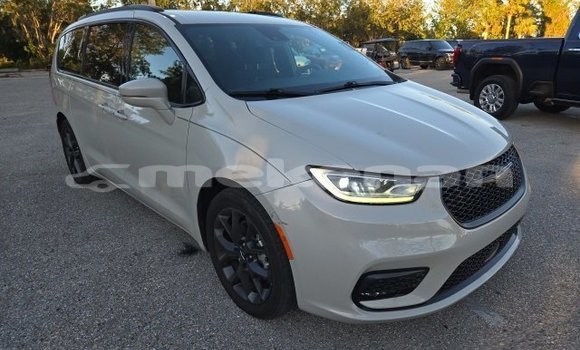 Buy Used Chrysler Pacifica White Car in Yerevan in Yerevan Buy Used Chrysler Pacifica White Car in Yerevan in Yerevan