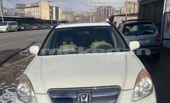 Buy Used Honda CR–V White Car in Yerevan in Yerevan Buy Used Honda CR–V White Car in Yerevan in Yerevan