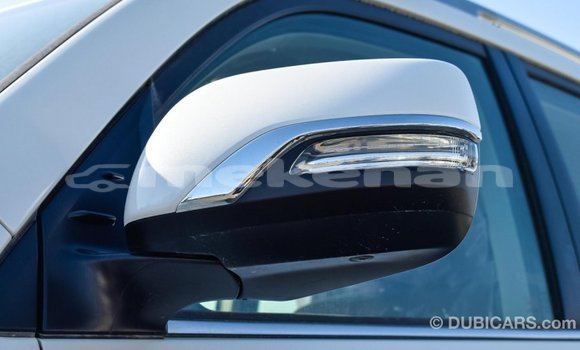 Buy Import Toyota Land Cruiser White Car in Import - Dubai in Aragatsotn Buy Import Toyota Land Cruiser White Car in Import - Dubai in Aragatsotn