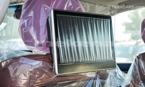 Buy Import Toyota Land Cruiser White Car in Import - Dubai in Aragatsotn Buy Import Toyota Land Cruiser White Car in Import - Dubai in Aragatsotn