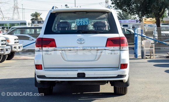 Buy Import Toyota Land Cruiser White Car in Import - Dubai in Aragatsotn Buy Import Toyota Land Cruiser White Car in Import - Dubai in Aragatsotn