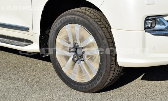 Buy Import Toyota Land Cruiser White Car in Import - Dubai in Aragatsotn Buy Import Toyota Land Cruiser White Car in Import - Dubai in Aragatsotn