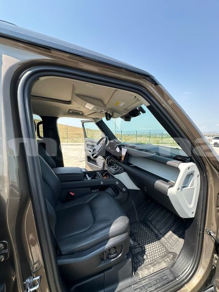 Big with watermark land rover defender yerevan yerevan 5589