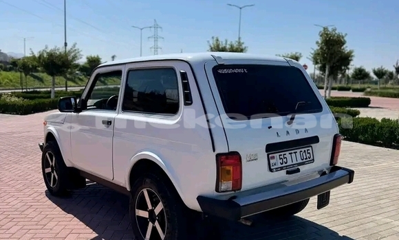 Buy Used Lada Niva White Car in Abovyan in Kotaik Buy Used Lada Niva White Car in Abovyan in Kotaik