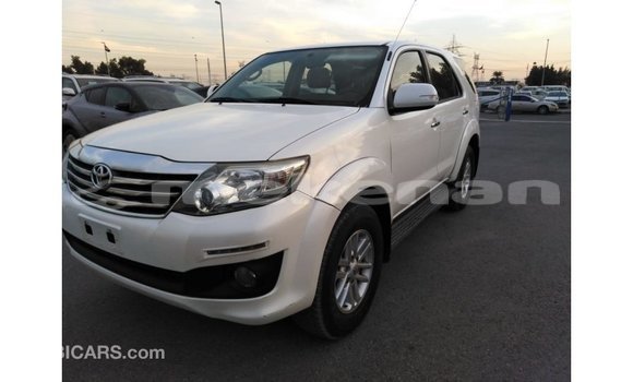 Buy Import Toyota Fortuner White Car in Import - Dubai in Aragatsotn Buy Import Toyota Fortuner White Car in Import - Dubai in Aragatsotn